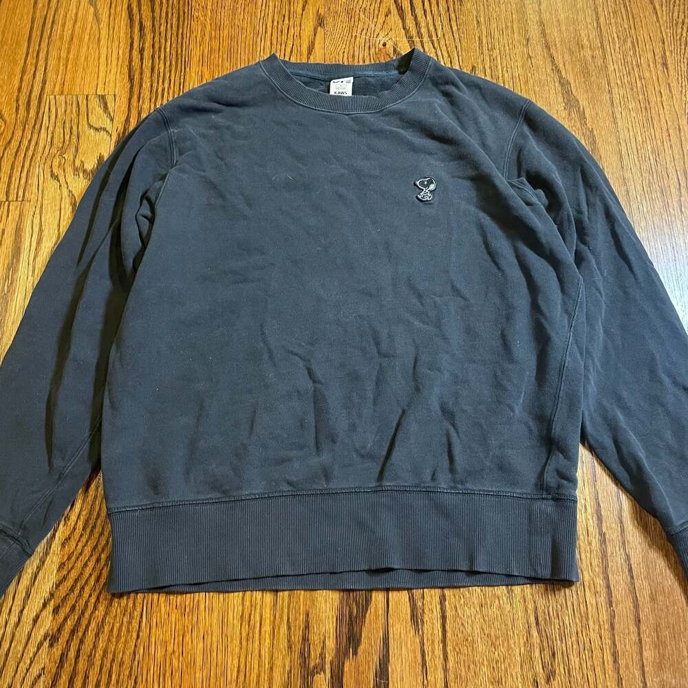 Uniqlo UT x KAWS Peanuts Snoopy Sweatshirt Faded Black Size S